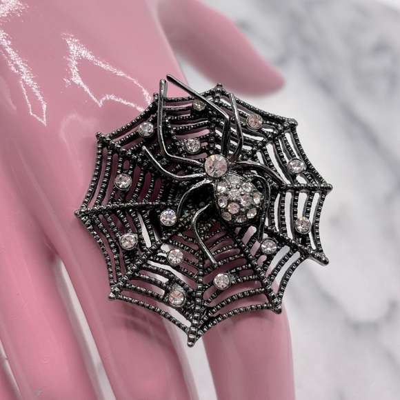 Spider Web Crystal‎ Ring Costume Jewelry - Picture 1 of 7